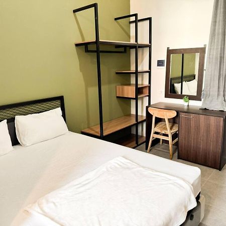 Ap Living Grand Kamala Lagoon Bekasi Exterior photo