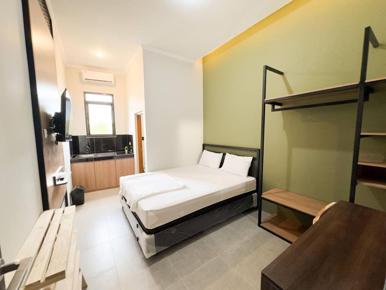 Ap Living Grand Kamala Lagoon Bekasi Exterior photo