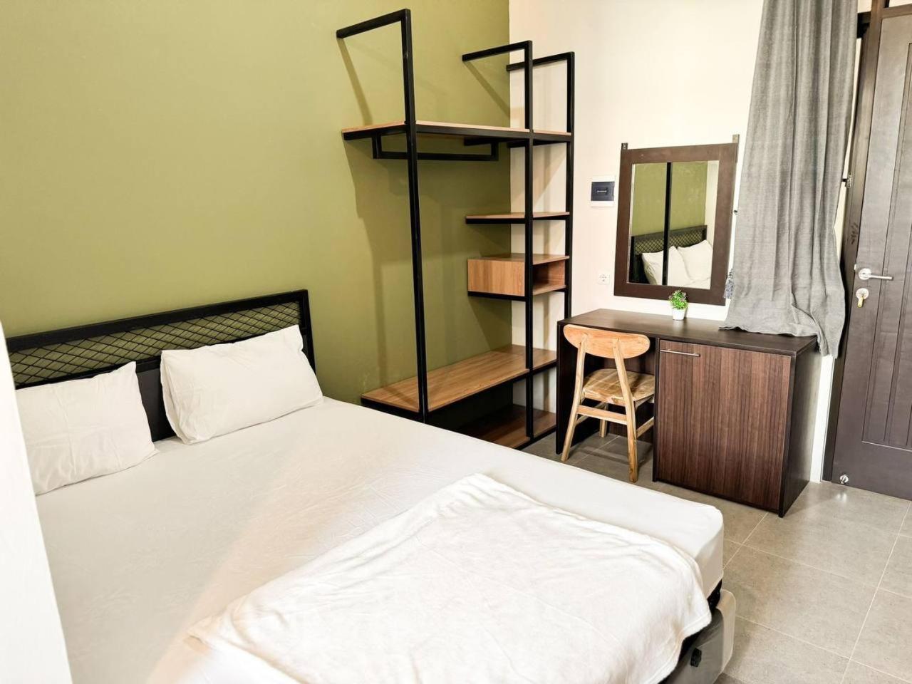 Ap Living Grand Kamala Lagoon Bekasi Exterior photo
